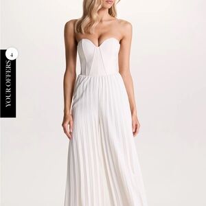 Club L London LORELAI
Cream Corset Plisse Wide-Leg Jumpsuit